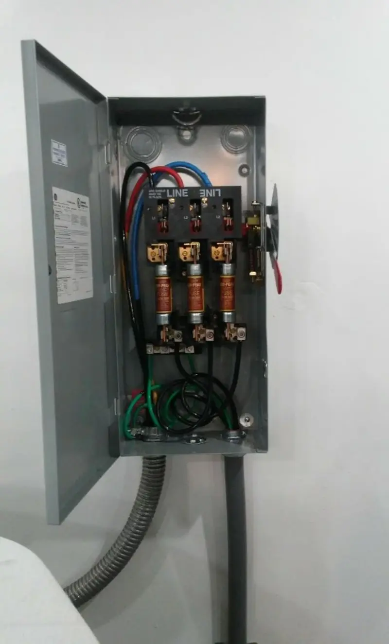 Three-phase disconnect switch installed for Electrical Wiring & Rewiring in Worthington